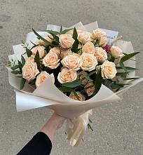 Букет Кремовые розы Латте в Старовеличковской