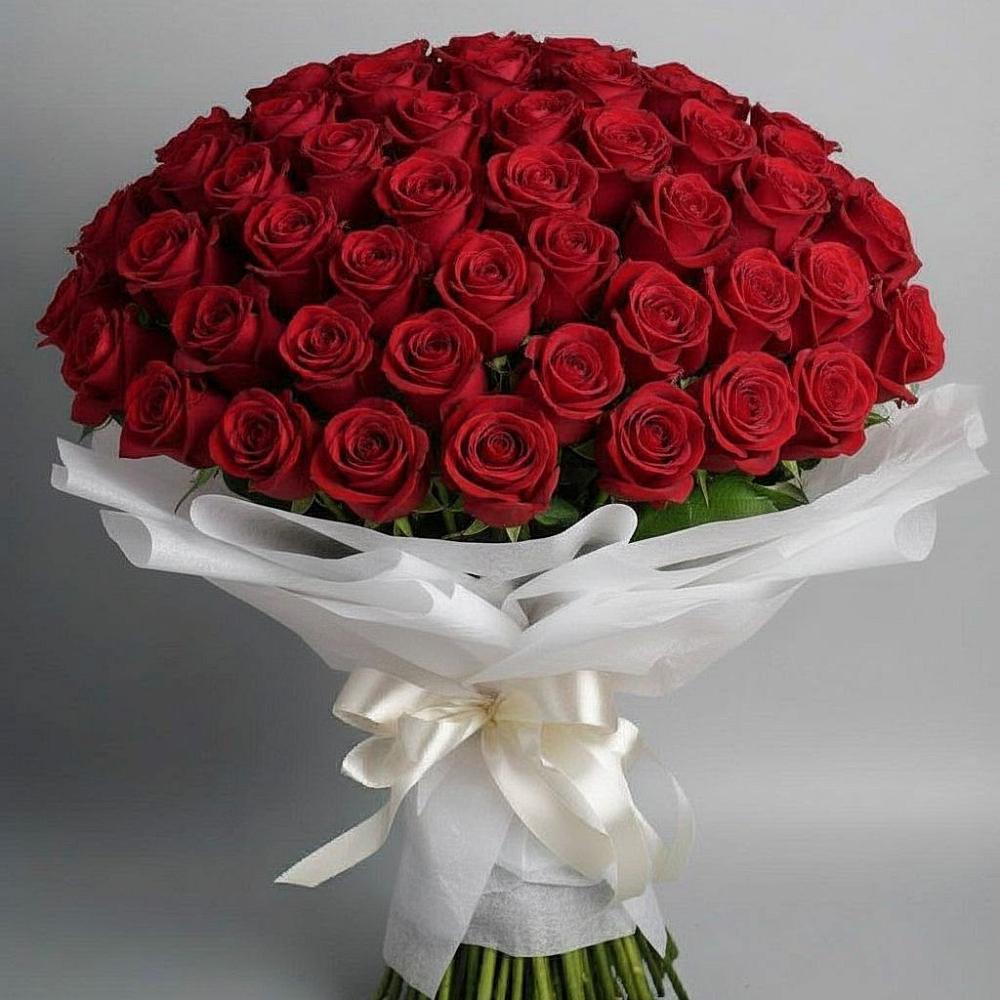 Букет 101 Красная роза Блэк Мэджик в Старовеличковской