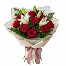Букет цветов из:  Лилии и Розы в Старовеличковской