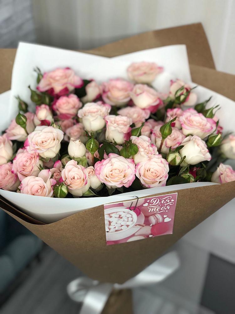 Букет цветов из: Розы в Старовеличковской