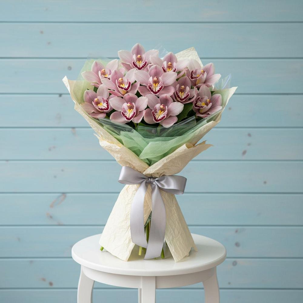 Букет цветов из: Орхидеи и Розы в Старовеличковской