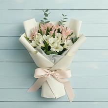 Букет цветов из:  Альстромерии в Старовеличковской