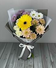 Букет цветов из:  Розы, Герберы и Хризантемы в Старовеличковской