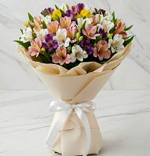 Букет цветов из:  Альстромерии в Старовеличковской