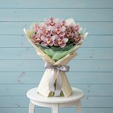 Букет цветов из:  Орхидеи и Розы в Старовеличковской