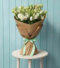 Букет цветов из:  Лизиантусы в Старовеличковской