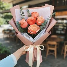 Букет цветов из:  Розы в Старовеличковской