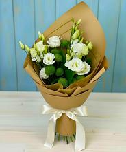 Букет цветов из:  Хризантемы и Лизиантусы #REPLACE_PRED# Старовеличковской