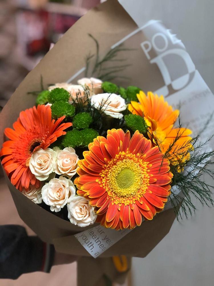 Букет цветов из: Герберы, Хризантемы и Розы в Старовеличковской